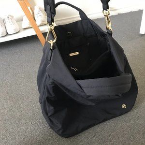nwot lululemon On My Level Bag 19L black tote crossbody shoulder